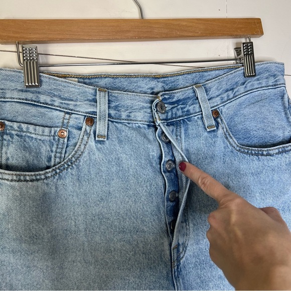 Levi’s 501 Cropped Straight Leg Jeans Montgomery Baked Light Wash - Picture 5 of 8